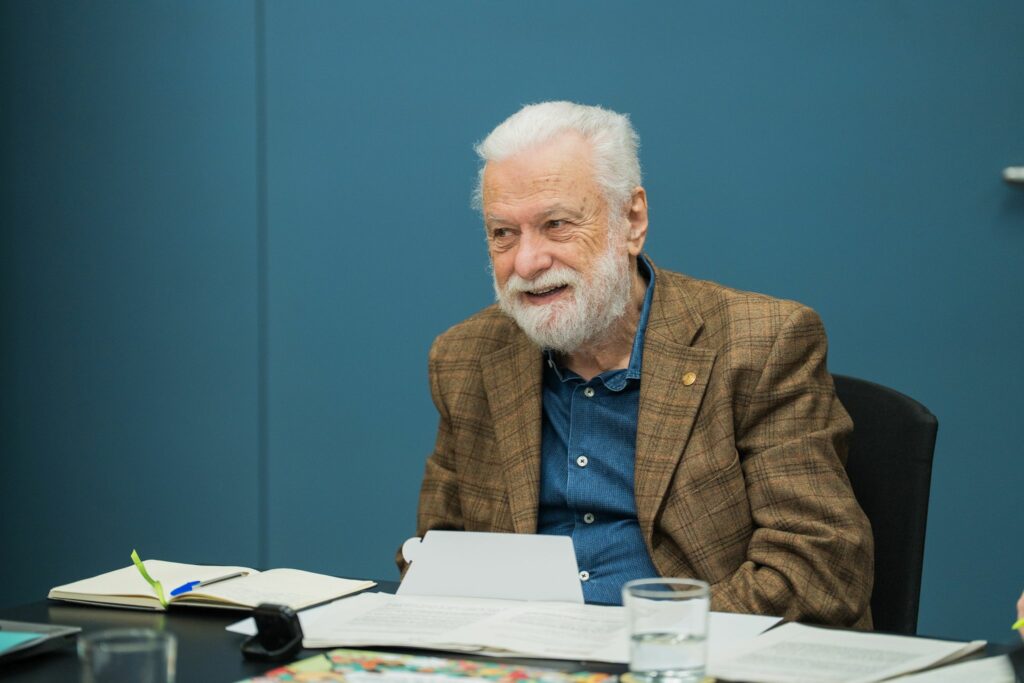 Francesco Tonucci: “Quan un nen demana sortir sol al carrer, la resposta hauria de ser: ‘T’estimo tant que et deixo sortir’” tonucci